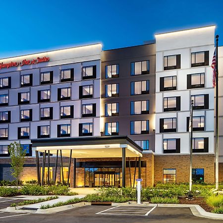 Hampton Inn&Suites Raleigh Midtown, NC Exterior foto