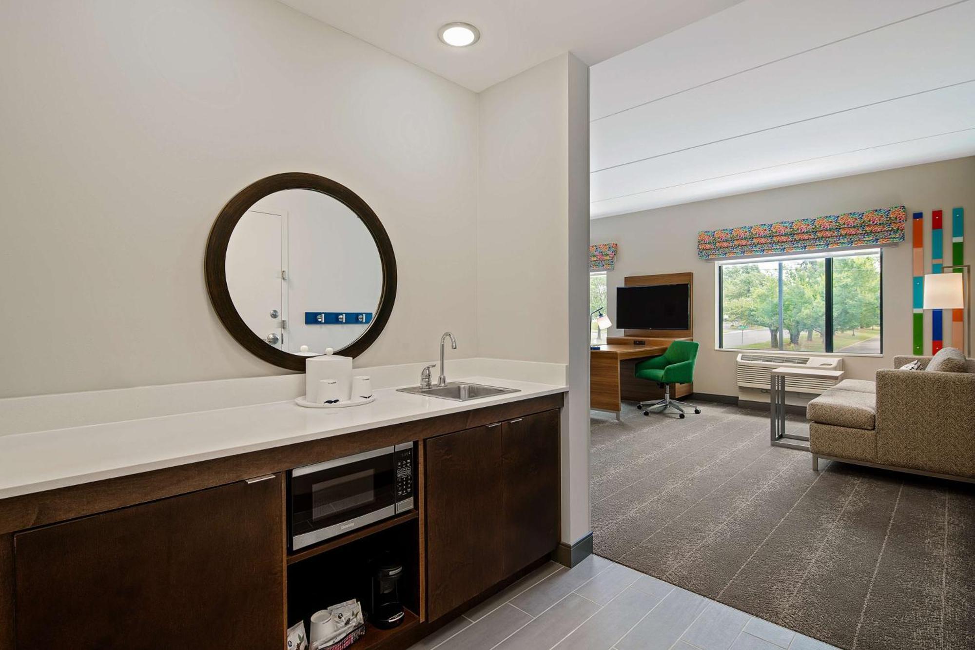 Hampton Inn&Suites Raleigh Midtown, NC Exterior foto