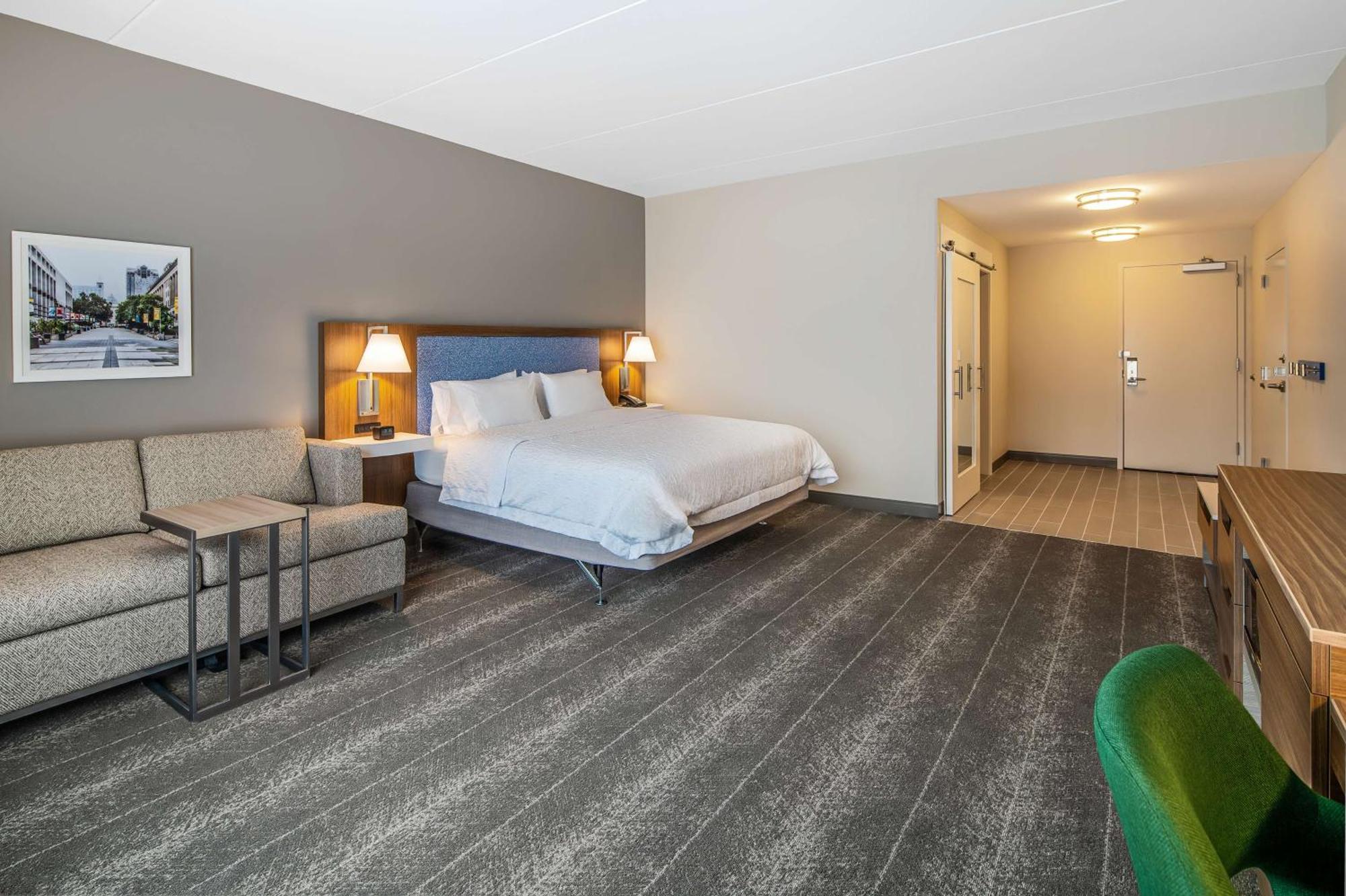 Hampton Inn&Suites Raleigh Midtown, NC Exterior foto